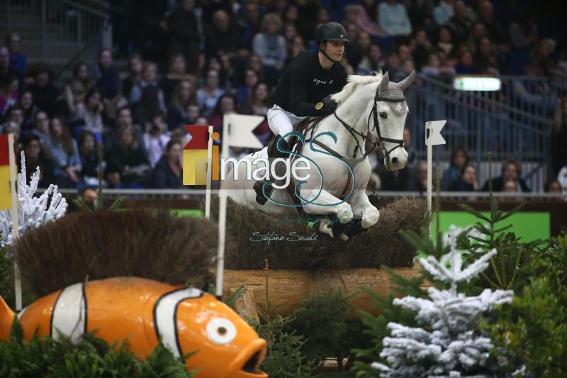 DUFRESNE_Looping_Geneve2017_SS7_2226.jpg