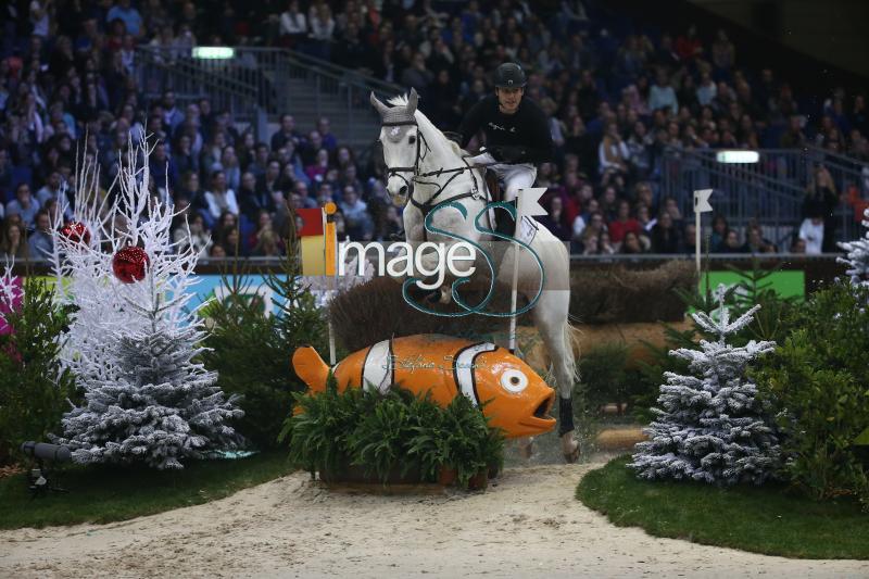 DUFRESNE_Looping_Geneve2017_SS7_2244.jpg