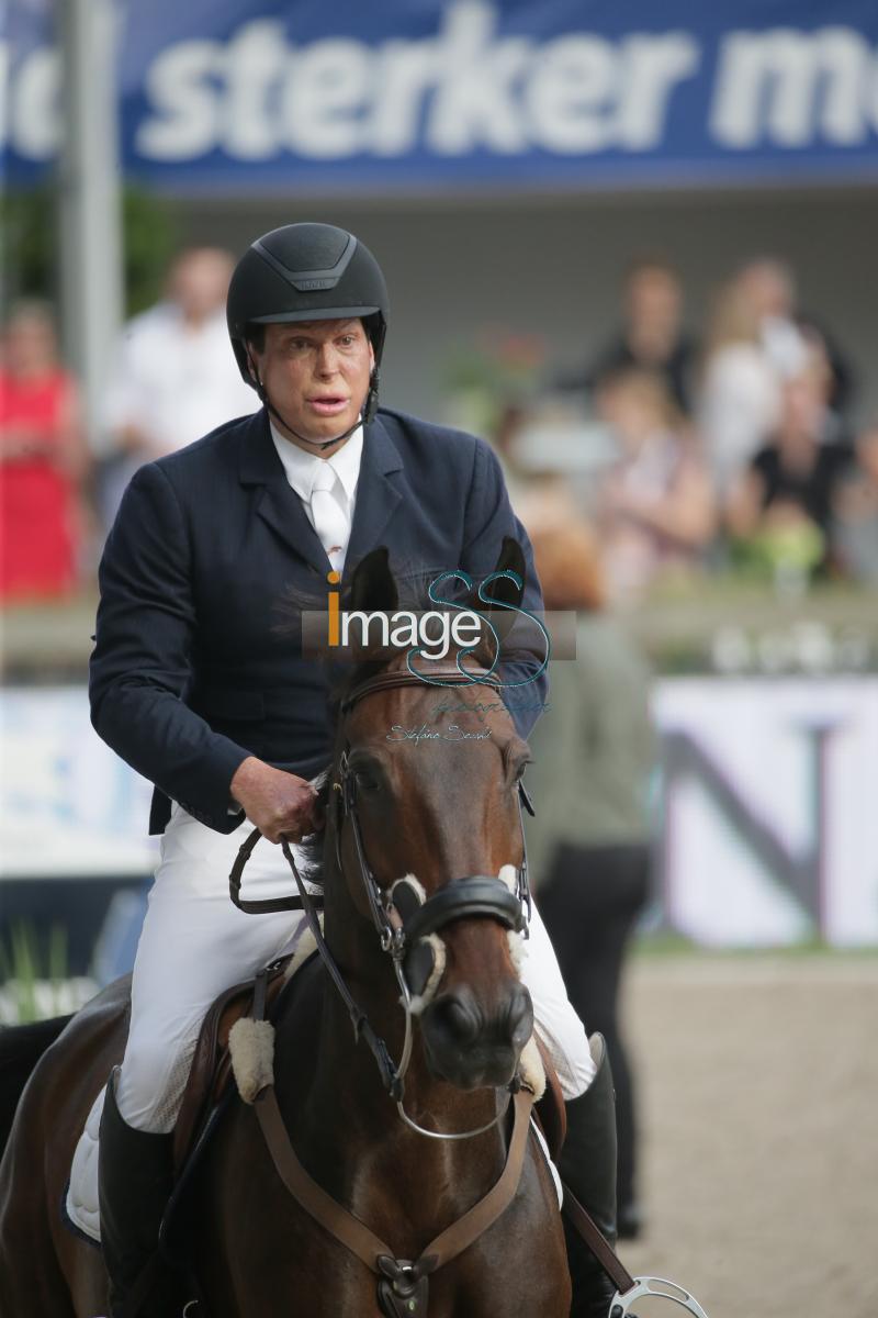 FERNANDEZ_Guru_Rotterdam2016_SS7_4214.jpg