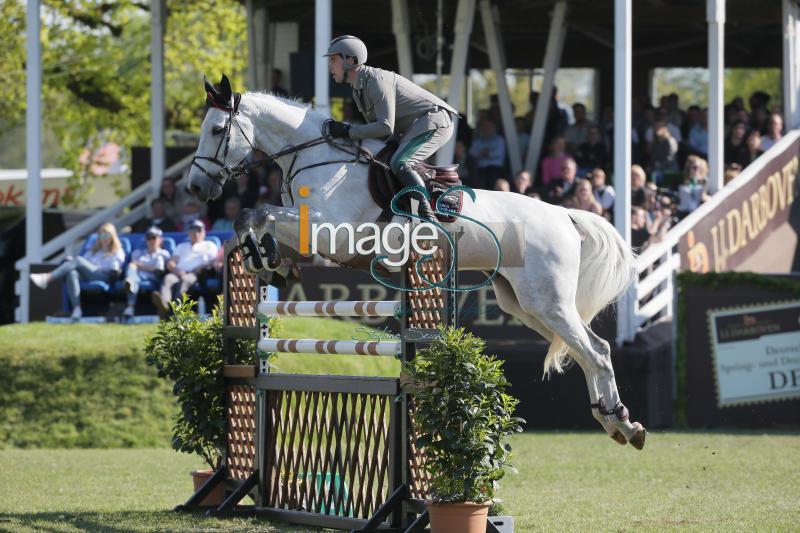 GAUDIANO_Neerhof_Amburgo2016_SS7_4993.jpg