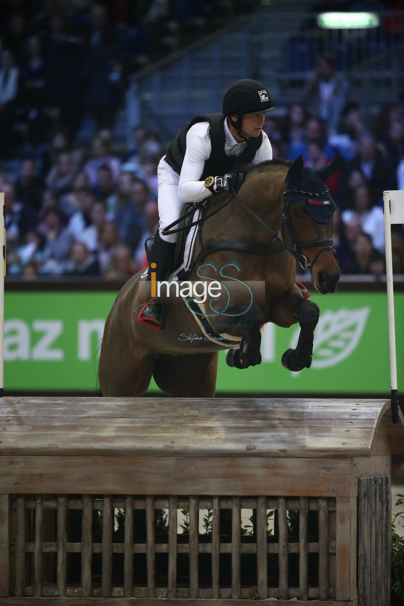 JUNG_Corazon_Geneve2017_SS7_2125.jpg