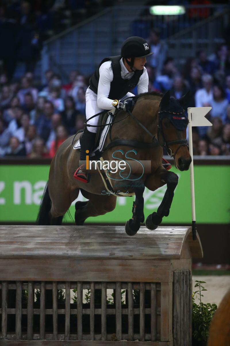 JUNG_Corazon_Geneve2017_SS7_2126.jpg