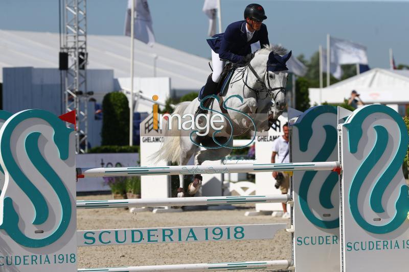 Philippaerts_Carlotta_Knokke2019_SS7_4770.jpg