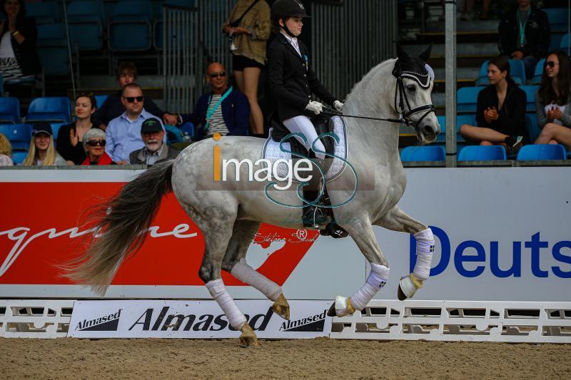 SELLERIA_EQUIPE_Amburgo2019_SS7_7133.jpg