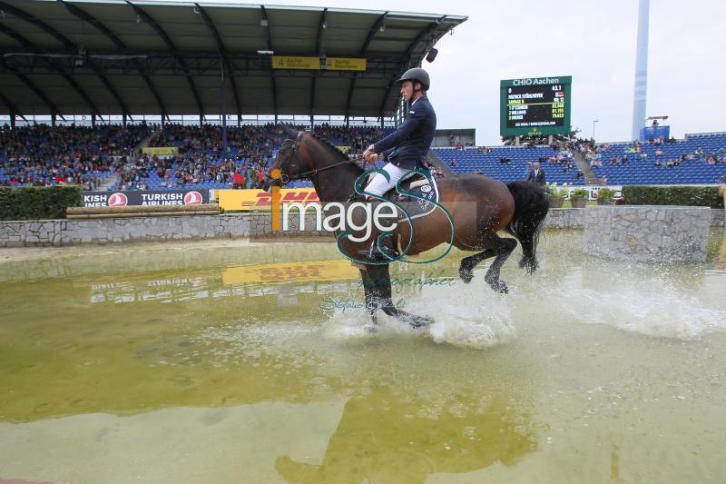 STUHLMEYER_Savage_Aachen2016_SS8_8930.jpg